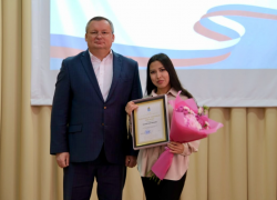 Игорь Мартынов поздравил учащихся Камызякского сельскохозяйственного колледжа с Днем российского студенчества