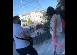 Руководитель профсоюза астраханского завода обматерил охранника