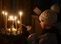 Губернатор Игорь Бабушкин поздравил астраханцев с Богоявлением