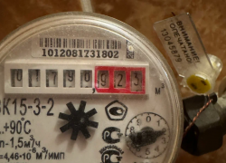 В Астрахани настоящий специалист ресурсоснабжающей организации обманул клиентку