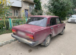 18-летние астраханцы по пьяни угнали автомобиль знакомого