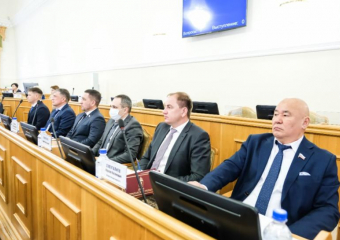 Дума Астраханской области приняла закон о выплате единого пособия на детей