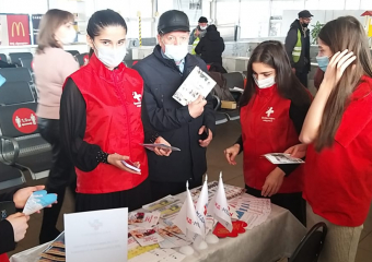 На астраханском вокзале прошла акция «Стоп ВИЧ/СПИД»