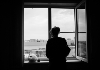 В Астрахани 5-летний ребёнок выпал из окна частного детского садика 