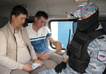 Из Астраханской области вывезли 46 иностранцев, нарушивших законодательство