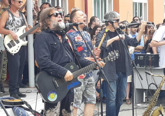 Борис Гребенщиков дал традиционный бесплатный концерт в Астрахани