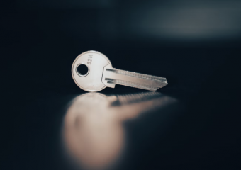 Астраханский суд вынес приговор москвичу за продажу убогих квартир детям-сиротам