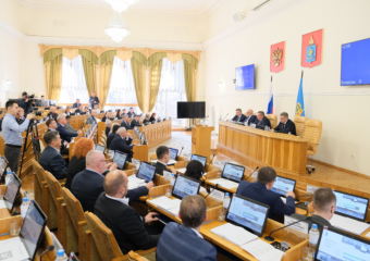 В Думе Астраханской области рассмотрели ряд законопроектов по соцподдержке
