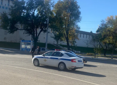 Пьяный астраханец опробовал свой коронный удар на полицейском