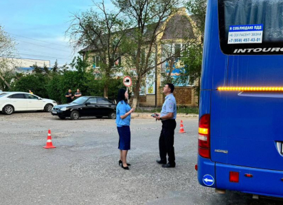 В Астраханской области подросток попал под колеса автобуса