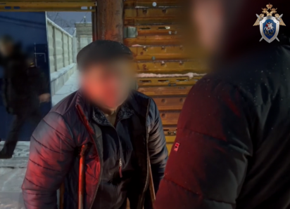 Астраханский следком задержал мужчину по подозрению в развратных действиях