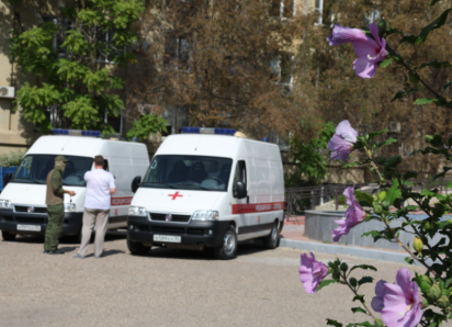 Астраханским бойцам СВО отправили две машины скорой помощи и грузовик