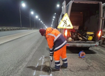 Глава Астрахани поделился планами ремонта Нового и Старого мостов