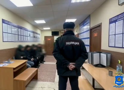 В астраханском порту задержали пятерых работников-нелегалов