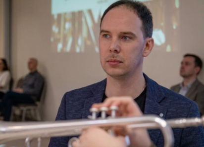 Астраханец стал одним из лучших преподавателей музыкального искусства в России