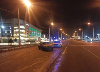 В Астрахани водитель «Спутника» сбил двух подростков на переходе