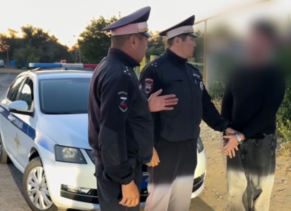 Вместе с пьяными водителями астраханские полицейские задержали наркоторговца