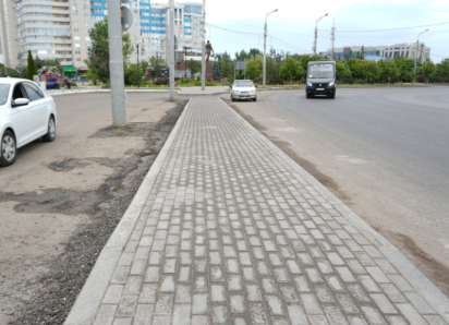 В Астрахани преобразился тротуар на Набережной Приволжского затона