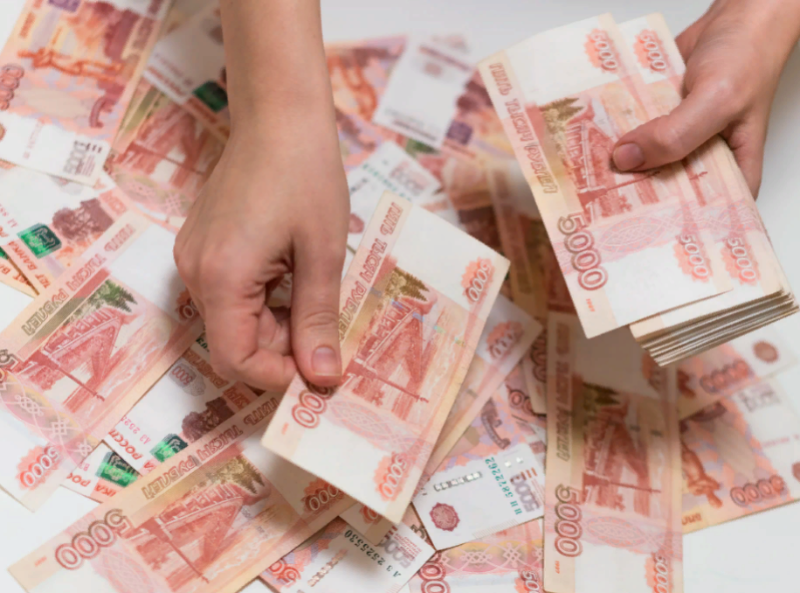 Астраханка обманным путем получила более 450 тысяч рублей выплат
