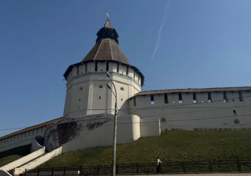 До закрытия башен Астраханского кремля осталось чуть больше недели