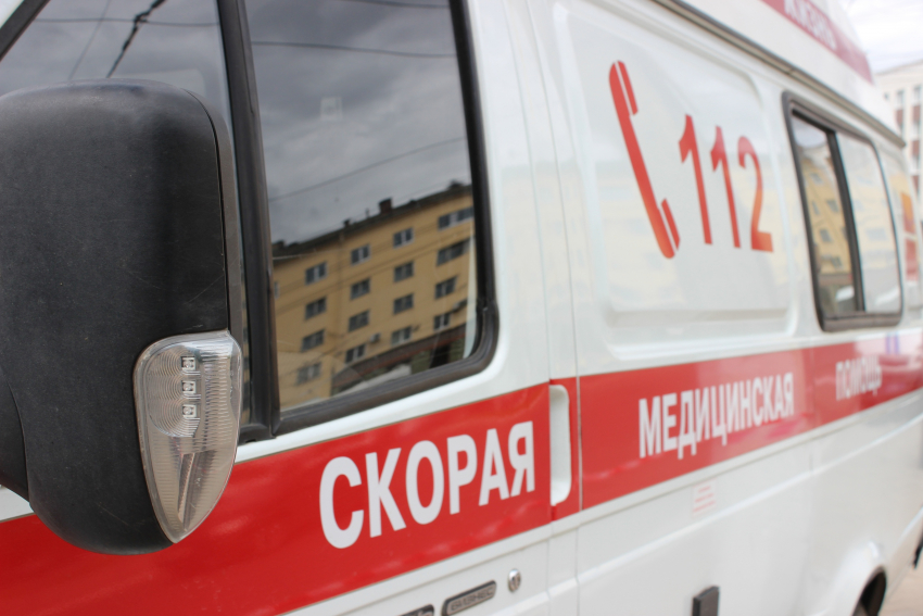 В Астрахани сбили трех школьников на мопеде