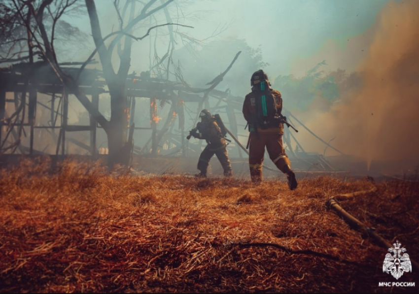 МЧС: в Астраханской области продолжает действовать противопожарный режим