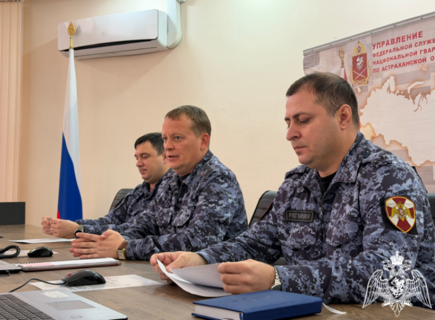 Охранным организациям Астрахани велели усилить бдительность на зимних праздниках