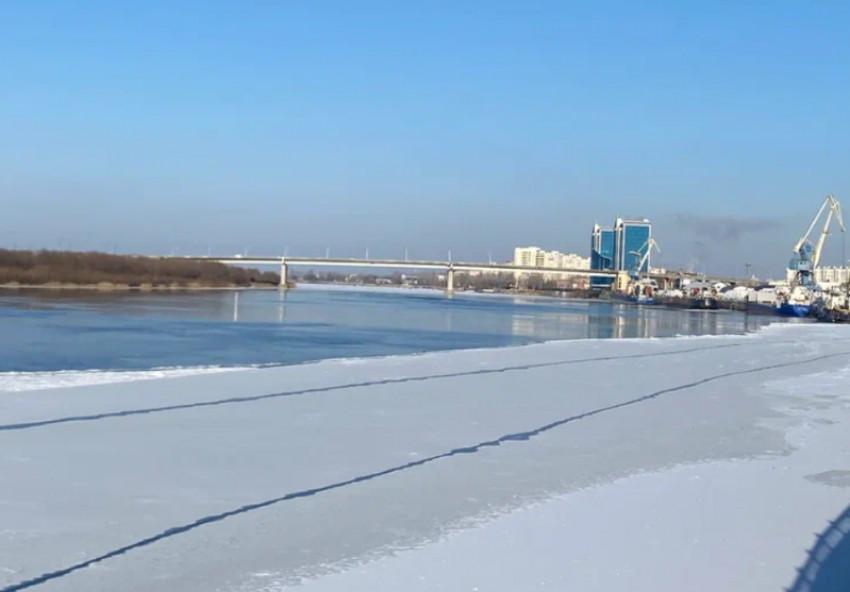 Три молодых астраханца помогли спасти человека от гибели на воде