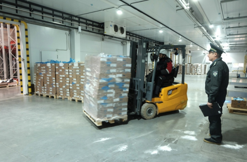 Астраханская область отправила самолетом в Гонконг много рыбы