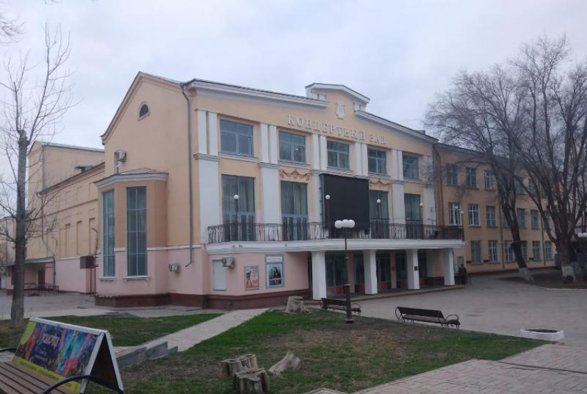 Астраханская филармония устроит бесплатный концерт в честь Дня России