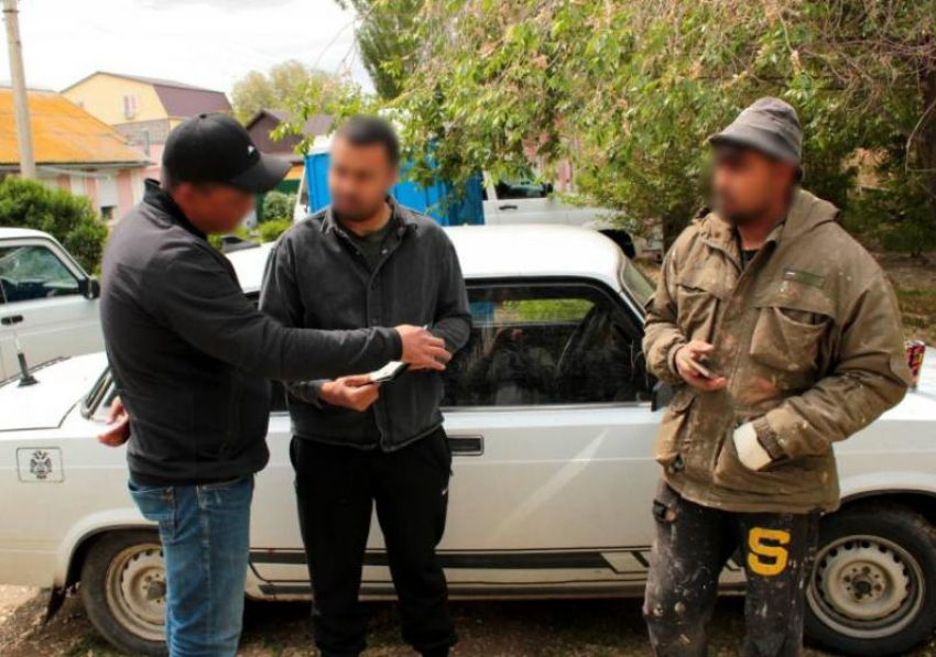 Астраханскую стройфирму оштрафовали за трудоустройство иностранного студента