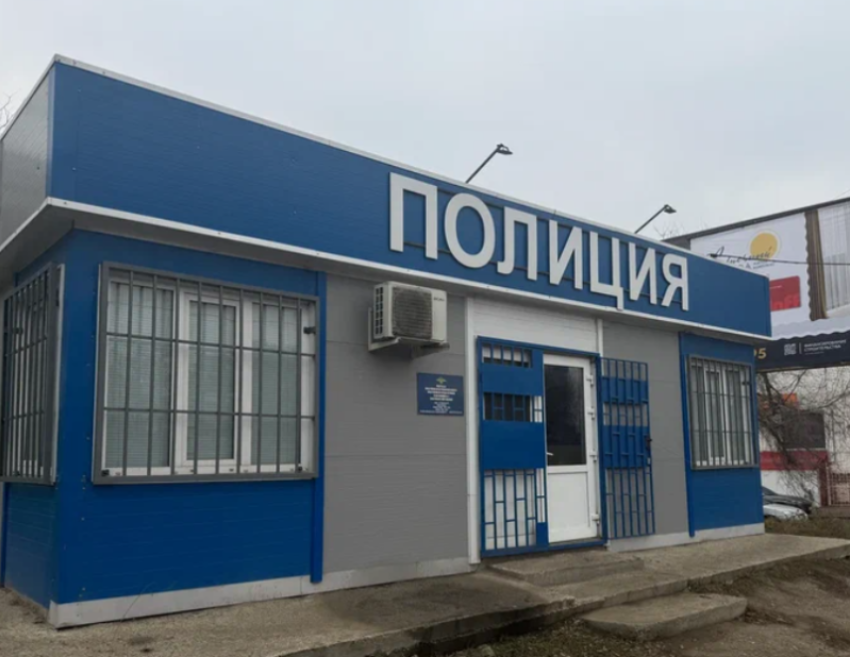 Астраханец пытался спасти банковский счет от блокировки переводом денег мошеннику