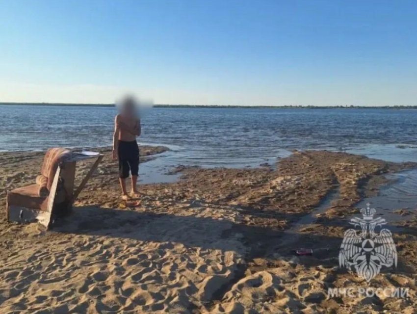 В Астраханской области подросток поплыл за мячом и утонул