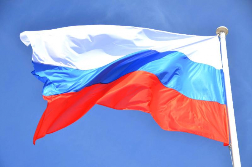 Игорь Бабушкин поздравил астраханцев с Днём Государственного флага России