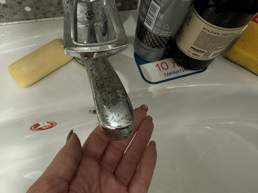 В Астрахани снова отключат горячую воду: где, когда и насколько