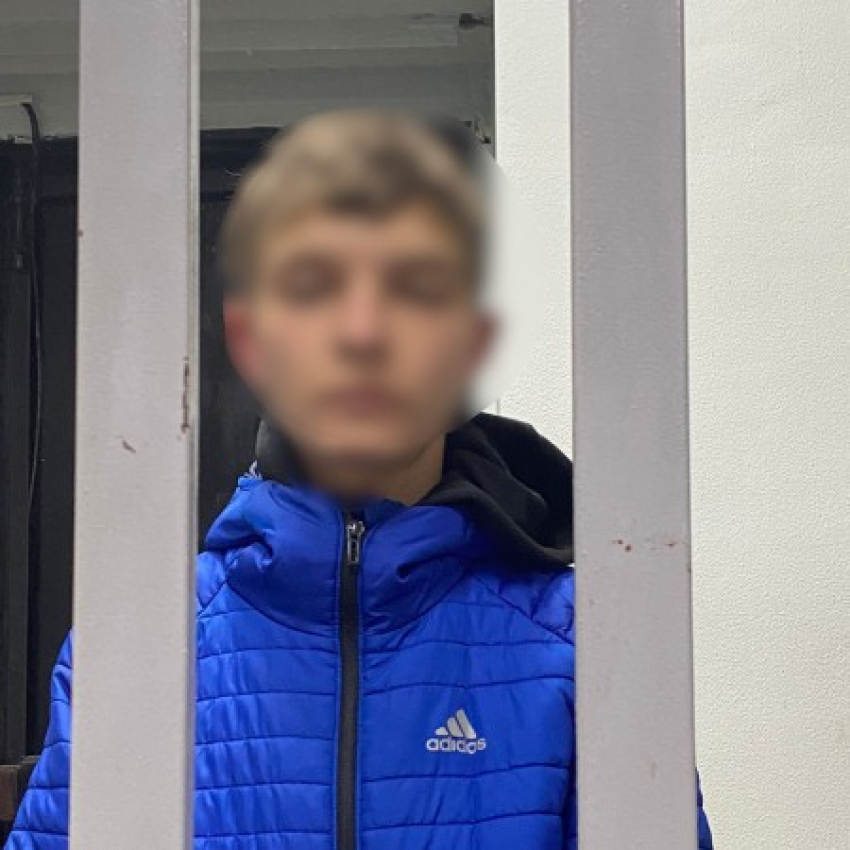 Несовершеннолетний астраханец за один вечер получил 30 штрафов