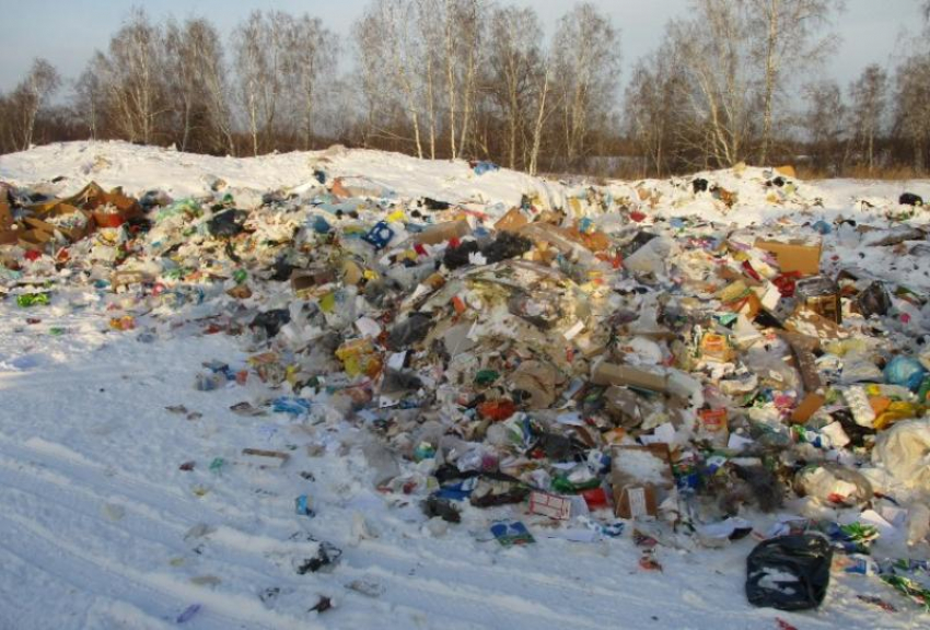 Под Астраханью Россельхознадзор обнаружил строительный мусор на сельхозугодьях