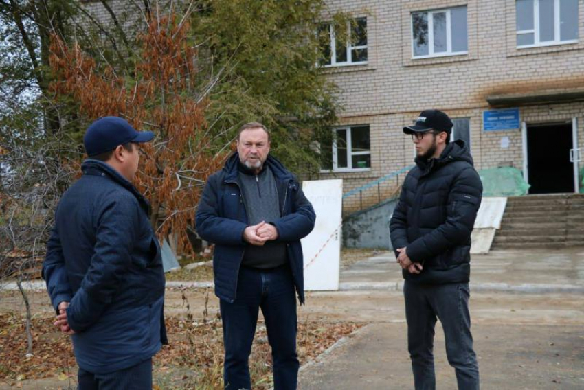 В Астраханской области ремонт поликлиники Харабалинской райбольницы завершат в декабре