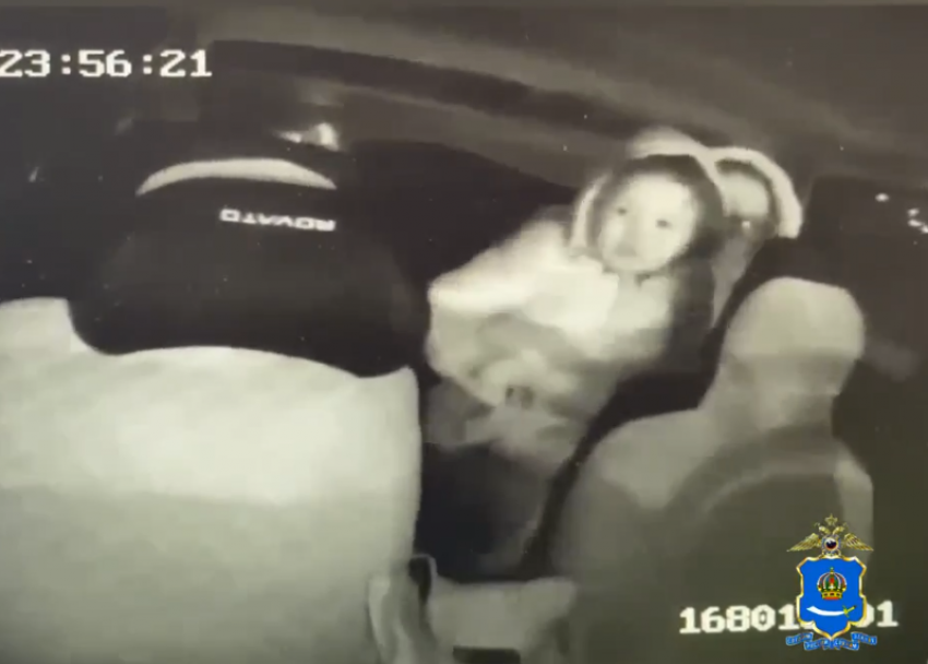 Астраханские полицейские помогли девочке с отеком добраться до больницы