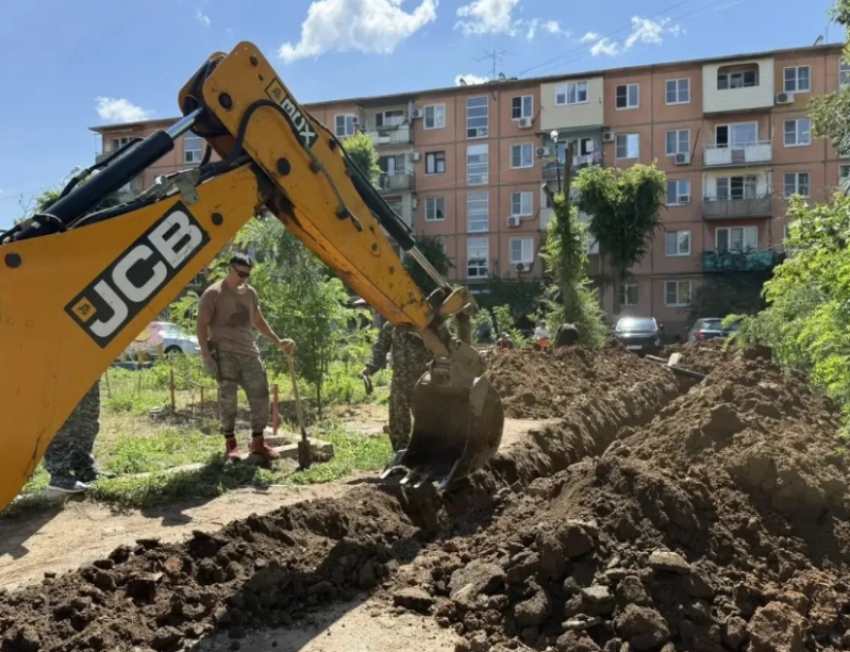 Астраханцам в пятиэтажках на улице Дубровинского повысят напор воды
