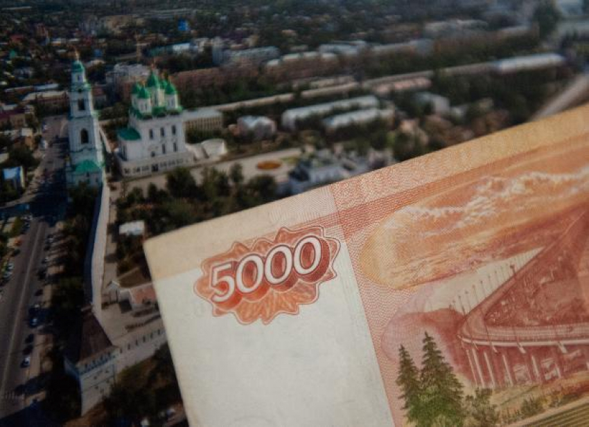 Администрация Астрахани потратит полмиллиона на фуршет с банкетом