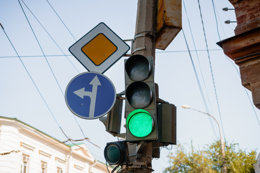 130 светофоров в Астрахани отремонтировали в этом году 