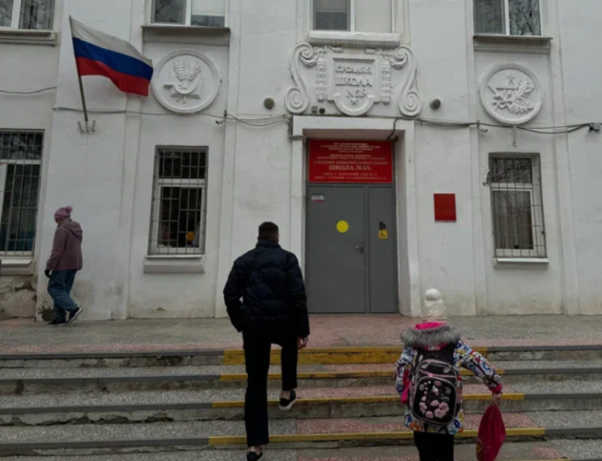 В Астраханской области открылось больше 200 вакансий для учителей и педагогов