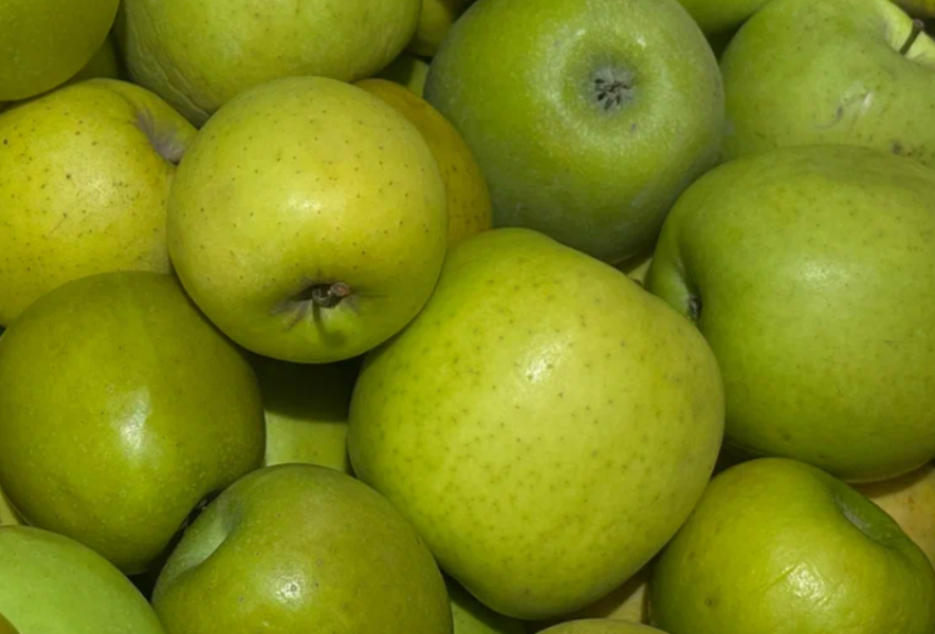 Астраханский завод по производству томатной пасты перейдет на яблочное пюре