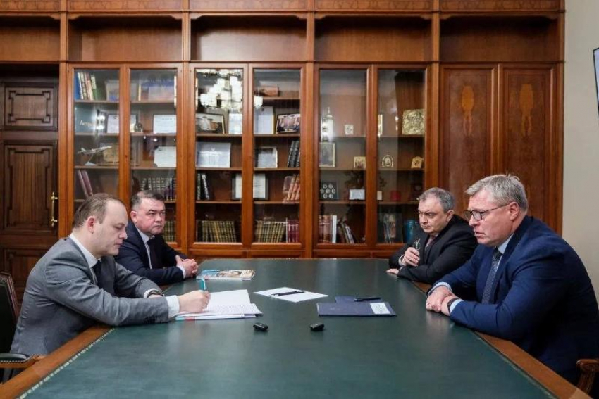Астраханский губернатор и депутат Госдумы обсудили меры оздоровления Волги