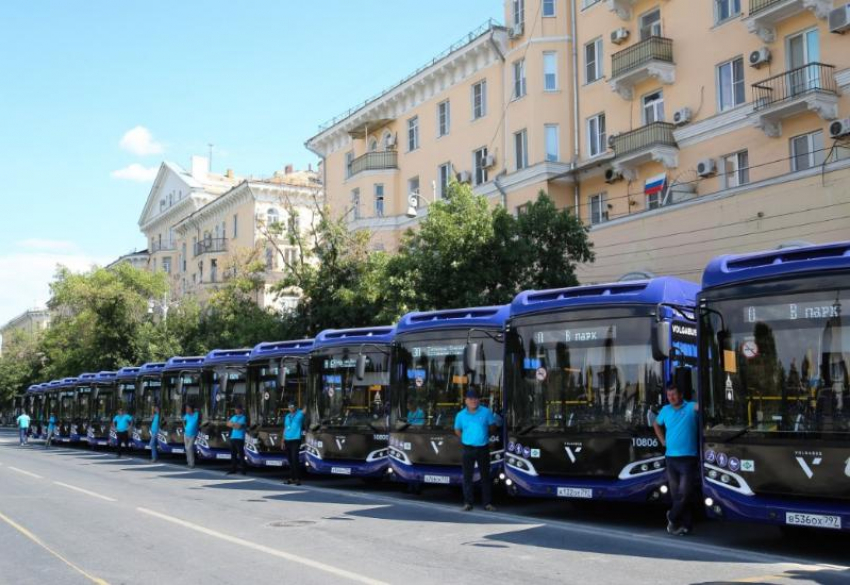 В Астрахань поступили еще 20 новых автобусов среднего класса