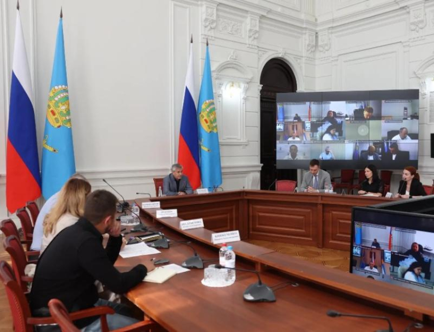 В районах Астраханской области усилят контроль за работой мусоровозов
