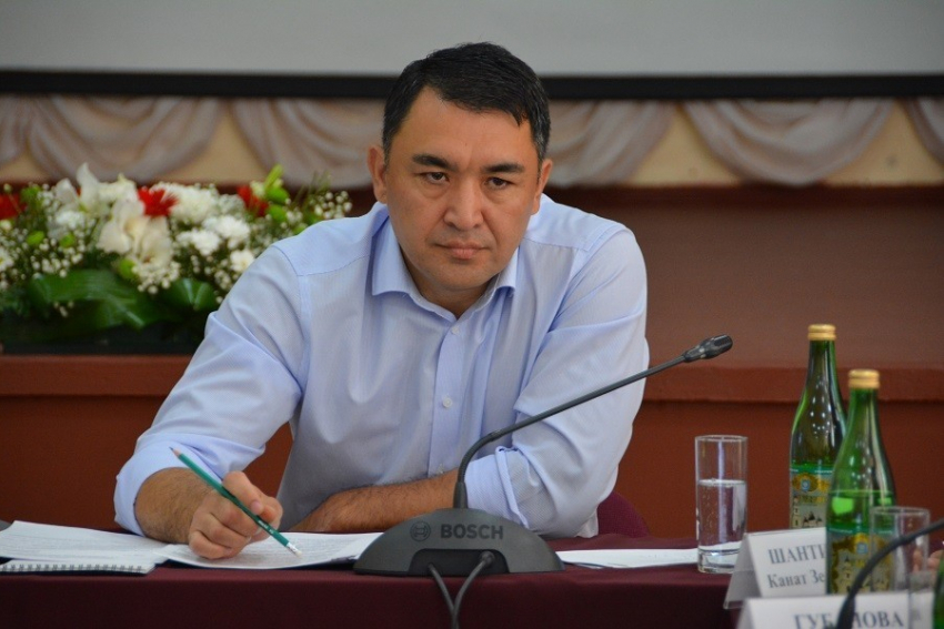Расул Султанов уволен с должности председателя правительства 