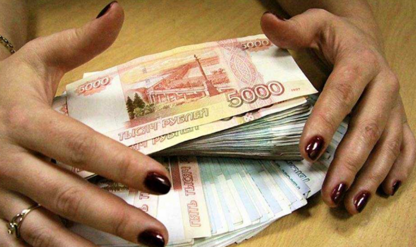 Начальница почтового отделения в Астраханской области обвиняется в хищении денег и имущества