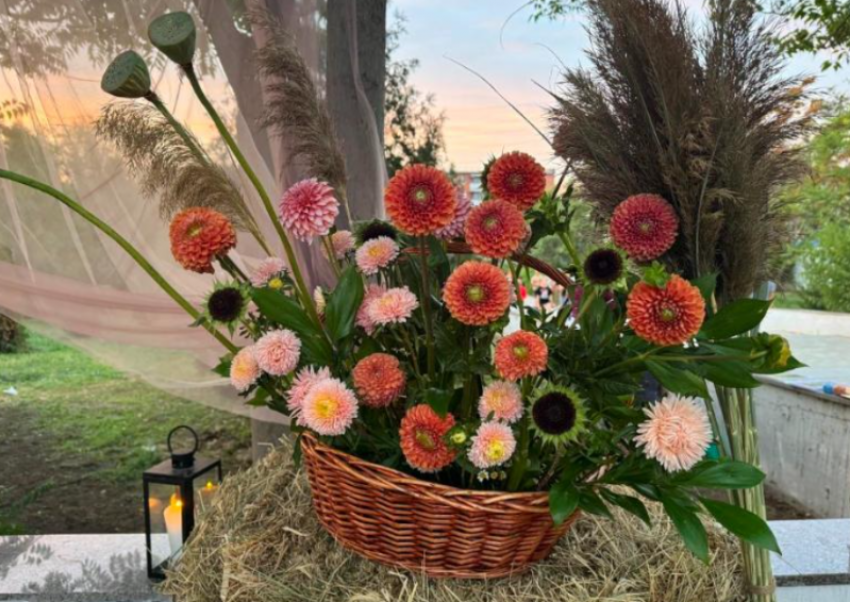 В Астрахани вновь проведут трехдневный фестиваль «Цветочная симфония»